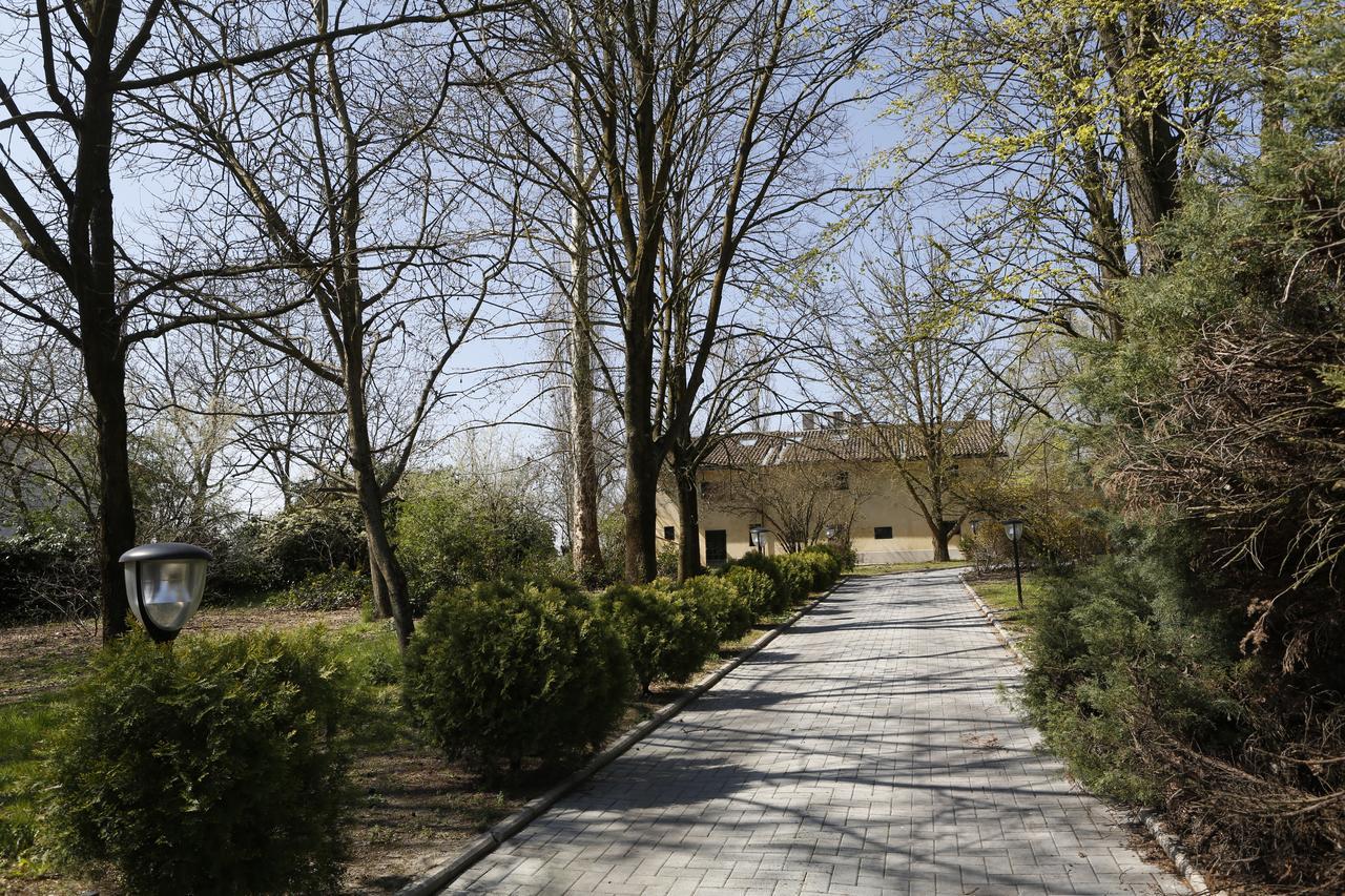 Hotel Luna San Felice sul Panaro Exteriör bild