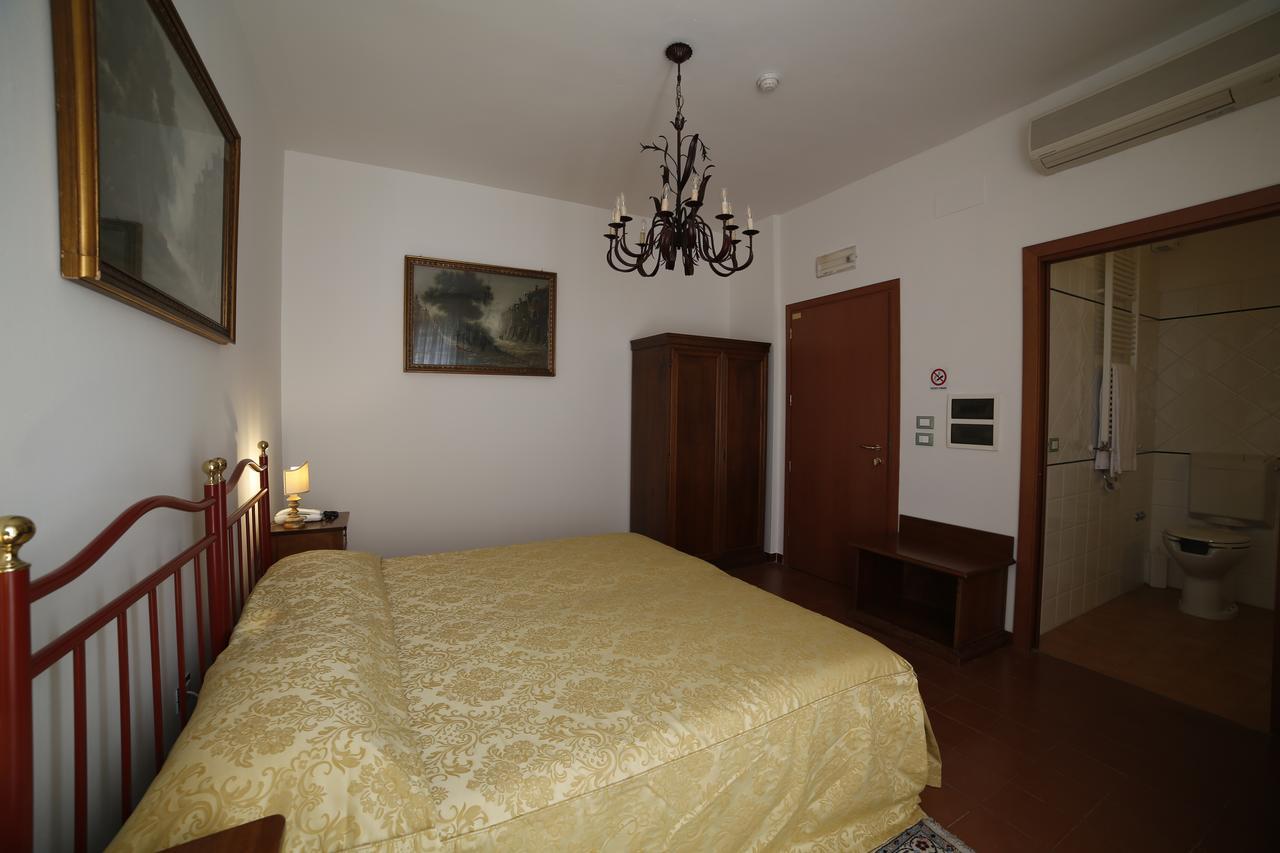 Hotel Luna San Felice sul Panaro Exteriör bild